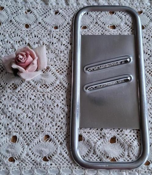 Vintage SOLA GZ komkommer schaaf met 2 messen, Huis en Inrichting, Keuken | Keukenbenodigdheden, Gebruikt, Ophalen of Verzenden