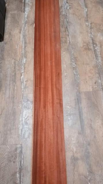 Padouk fineer 235 x 22 cm beschikbaar voor biedingen