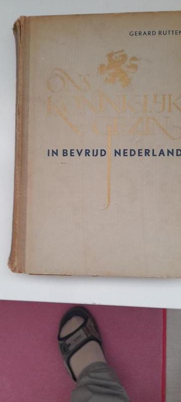 Boek ons koninklijk gezin in bevrijd nederland beschikbaar voor biedingen