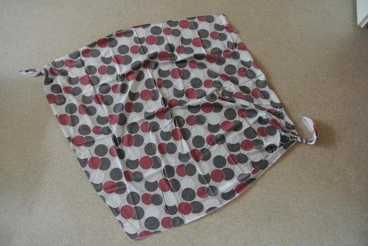 Manila Grace shawl ecru met grijs en bordeau gaaf, Kleding | Dames, Mutsen, Sjaals en Handschoenen, Gedragen, Sjaal, Maat 38/40 (M)