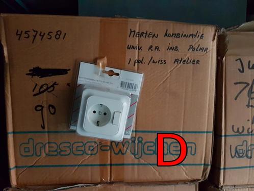 Grote partij elektra installatie materialen, Doe-het-zelf en Verbouw, Elektra en Kabels, Nieuw, Schakelaar, Ophalen