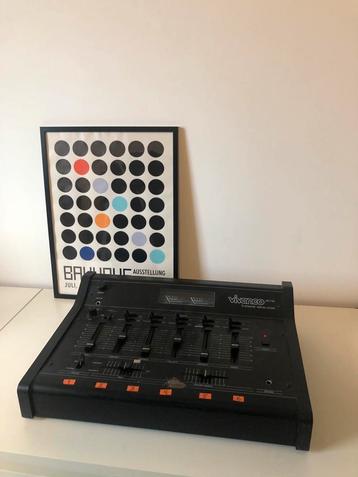 VIVANCO MX740 5-Channel Stereo Mixer beschikbaar voor biedingen
