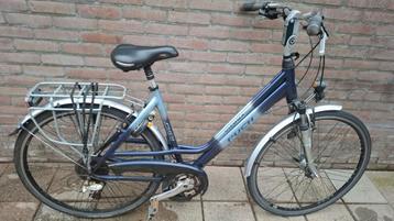 Damesfiets beschikbaar voor biedingen