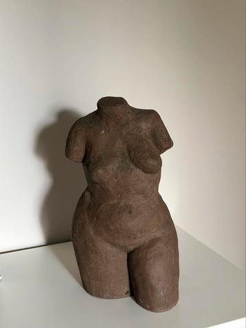 Groot zwaar Torso Beeld Sculptuur buste vrouw handmade  beschikbaar voor biedingen