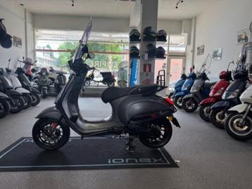 vespa sprint mat GRIJS E4 BJ 2018 1E EIG 25|45KM SERVICE+GAR beschikbaar voor biedingen