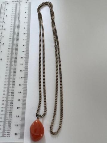 Zilveren ketting met kornalijn beschikbaar voor biedingen