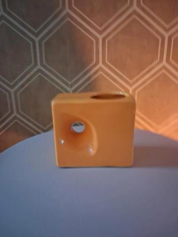 Oranje/Afina Rijnsburg/keramiek/blok  vaas beschikbaar voor biedingen