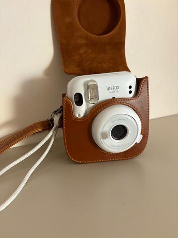 Fujifilm Instax Mini 11 + Lederen tas beschikbaar voor biedingen