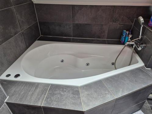 Inbouwbad met jets, Huis en Inrichting, Badkamer | Complete badkamers, Zo goed als nieuw, Ophalen