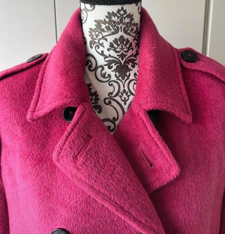 Roze Fuchs Schmitt Mantel Maat 40, Kleding | Dames, Jassen | Zomer, Zo goed als nieuw, Maat 42/44 (L), Roze, Ophalen of Verzenden