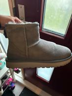 Uggs mini 37,5, Kleding | Dames, Schoenen, Blauw, Ophalen of Verzenden, Zo goed als nieuw