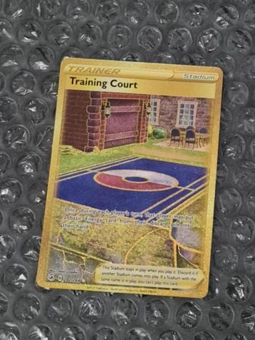 Gold Training Court 282/264 Fusion Strike Sword & Shield beschikbaar voor biedingen