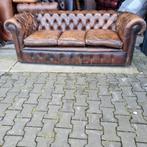 Oude industriële Chesterfield bank + GRATIS BEZORGING