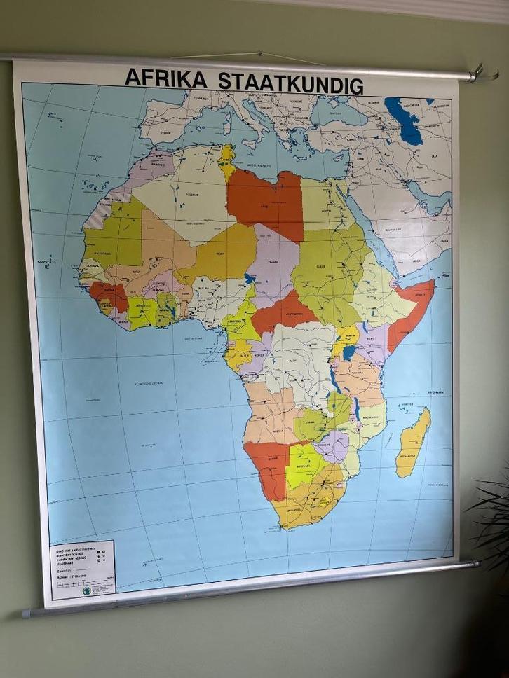 Klassikale kaart Afrika staatkundig, Boeken, Atlassen en Landkaarten, Zo goed als nieuw, Landkaart, Overige gebieden, 1800 tot 2000