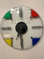 Vintage wandklok NeXtime Memphis, Huis en Inrichting, Woonaccessoires | Klokken, Ophalen of Verzenden, Gebruikt, Analoog, Wandklok