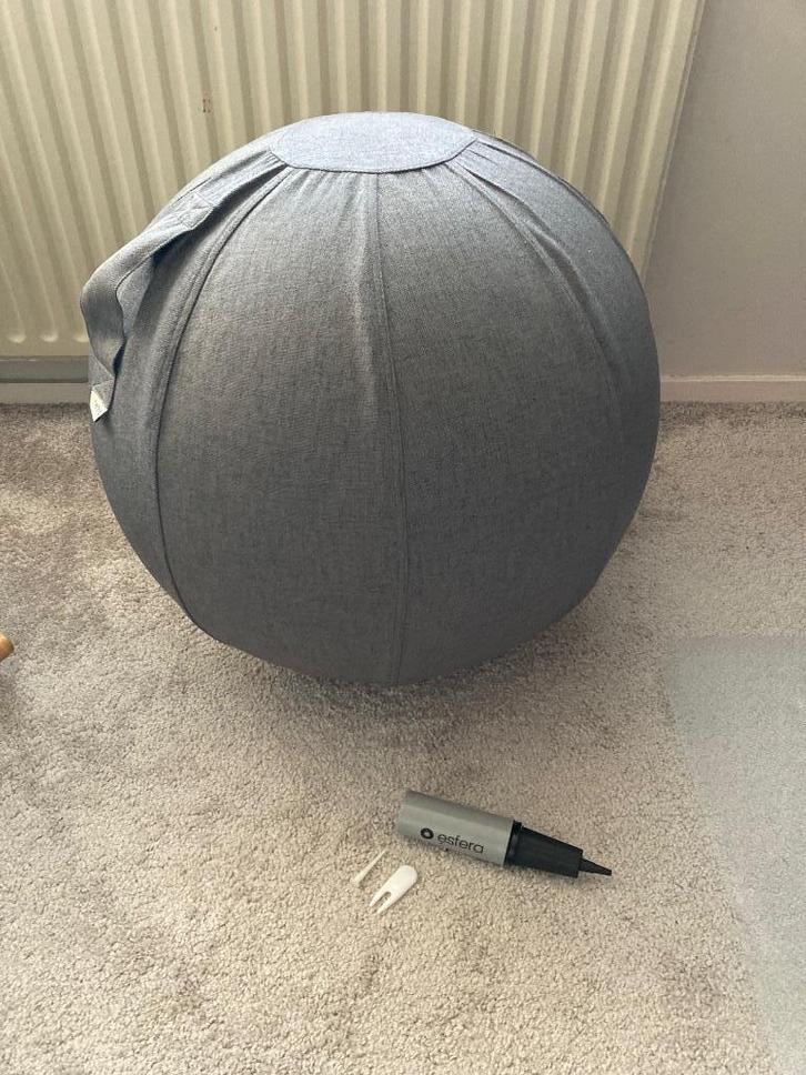 Ergonomische zitbal grijs 65cm voor kantoor of thuis, Sport en Fitness, Gezondheidsproducten en Wellness, Zo goed als nieuw, Overige typen
