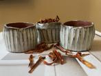 Trio Kleine Raku Onregelmatige Kommen Wabi Sabi Aardewerk, Hobby en Vrije tijd, Pottenbakken, Ophalen of Verzenden, Gebruikt
