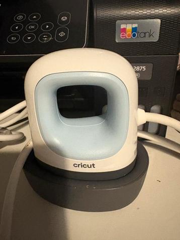 Cricut Mini Easy Press beschikbaar voor biedingen