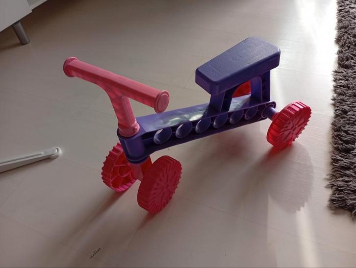 Roze/Paarse Loopfiets - Eenvoudig te demonteren, Kinderen en Baby's, Speelgoed | Buiten | Voertuigen en Loopfietsen, Gebruikt