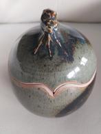 Vintage keramieke pot, hij is gesigneerd, Antiek en Kunst, Antiek | Keramiek en Aardewerk, Verzenden