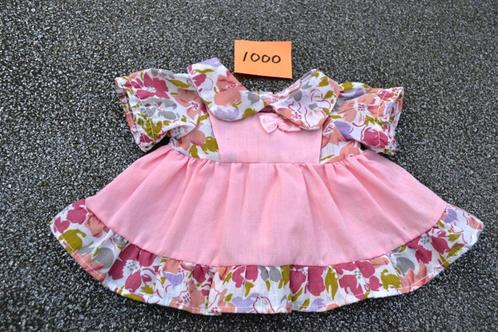 Mooi poppen jurkje uit de jaren 1980 NR 1000, Verzamelen, Poppen, Zo goed als nieuw, Kleertjes, Ophalen of Verzenden