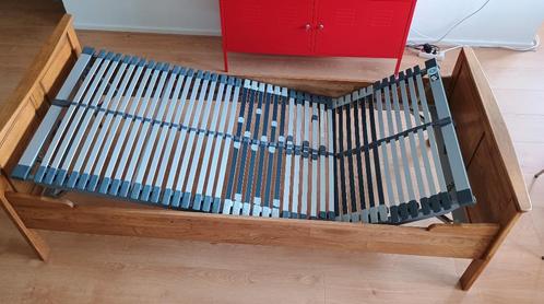 eikenhouten bed met dubbel verstelbare bodem, maat 90 x 200, Huis en Inrichting, Slaapkamer | Bedden, Zo goed als nieuw, Eenpersoons