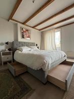 Grey Upholstered King-Size Bed with Storage Drawers – Used, Huis en Inrichting, Slaapkamer | Bedden, Ophalen, Overige materialen