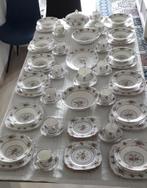 Royal Albert flowers complt 12 pers.diner servies., Antiek en Kunst, Antiek | Servies compleet, Ophalen of Verzenden