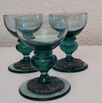 Antieke glazen emerald borrelglazen, Verzenden