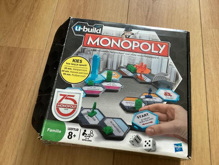 Monopoly U-Build - Familie Spel, Hobby en Vrije tijd, Gezelschapsspellen | Bordspellen, Zo goed als nieuw, Drie of vier spelers