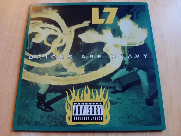 CD L7 - Bricks Are Heavy, Cd's en Dvd's, Cd's | Rock, Zo goed als nieuw, Alternative, Verzenden