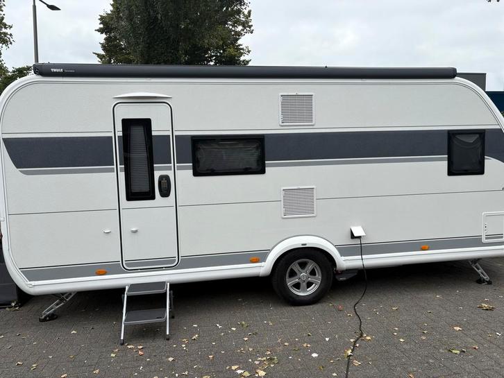 Hobby De Luxe 560 KMFE - Familie Caravan, Caravans en Kamperen, Caravans, Bedrijf, tot en met 6, 1250 - 1500 kg, Rondzit, Hobby