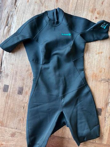 Olaian (Decathlon) wetsuit dames beschikbaar voor biedingen
