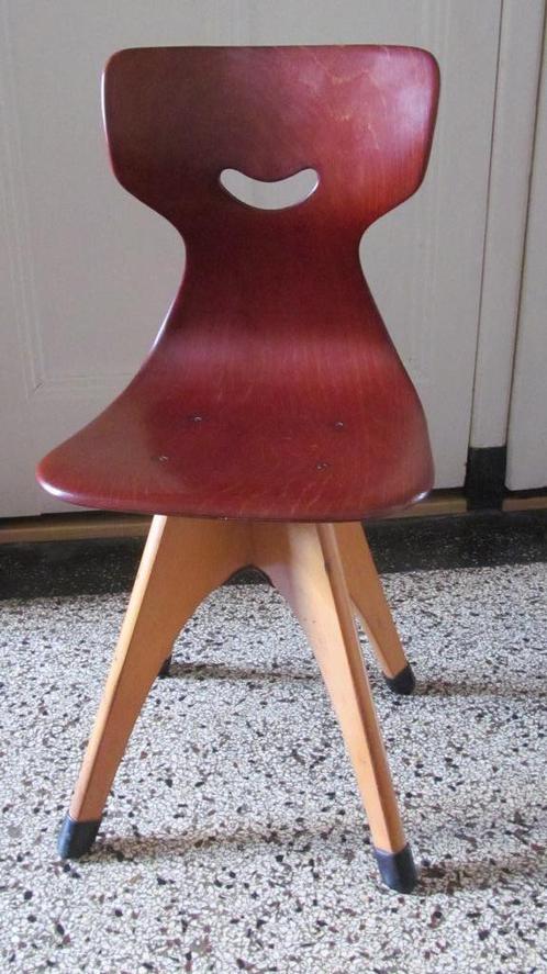Mooi stevig vintage Pagholz Flötotto kinder (school)stoeltje, Kinderen en Baby's, Kinderkamer | Tafels en Stoelen, Gebruikt, Stoel(en)