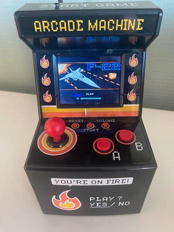 HEMA Mini Arcade Game - Retro Plezier! beschikbaar voor biedingen