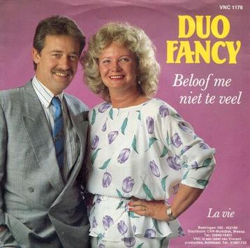 2 vinylsingles fantasie  en 1 vinylsingle  duo fancy gezocht beschikbaar voor biedingen