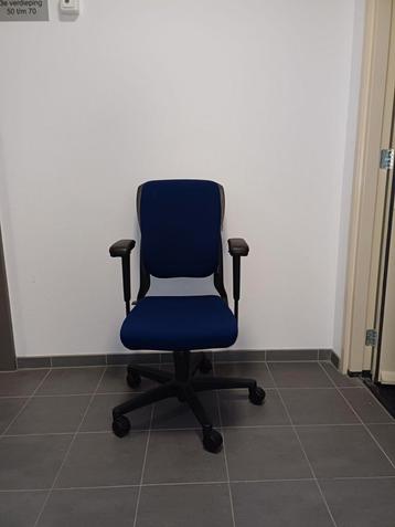 Arend bureaustoel vele functies afstelbaar  beschikbaar voor biedingen