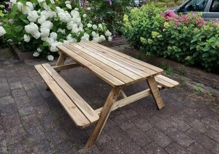 Nieuwe picknicktafel met opklap-banken., Tuin en Terras, Picknicktafels, Nieuw, Rechthoekig, Hout, Ophalen