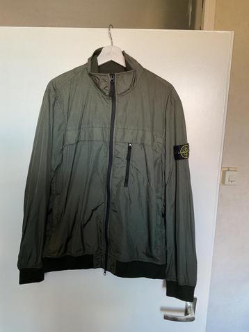 stone island  beschikbaar voor biedingen