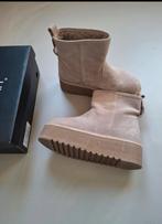 Laarzen Babouche UGG, Kleding | Dames, Schoenen, Beige, Lage of Enkellaarzen, Ophalen of Verzenden, Zo goed als nieuw