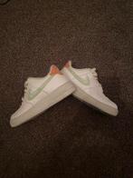 Nike schoenen !, Ophalen of Verzenden, Nieuw, Overige kleuren, Overige materialen