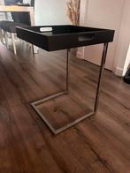 Zwarte bijzettafel met zilveren poten, Huis en Inrichting, Tafels | Bijzettafels, Minder dan 55 cm, Metaal of Aluminium, Vierkant