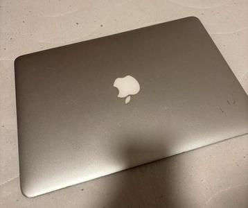 MacBook Air 2017 - 13 inch beschikbaar voor biedingen