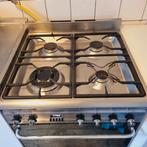 Smeg gasfornuis met oven., Ophalen, 4 kookzones, Zo goed als nieuw, Gas