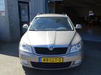 Skoda Octavia Combi 1.8 TSI Elegance|Automaat, Auto's, Origineel Nederlands, Te koop, 5 stoelen, Beige