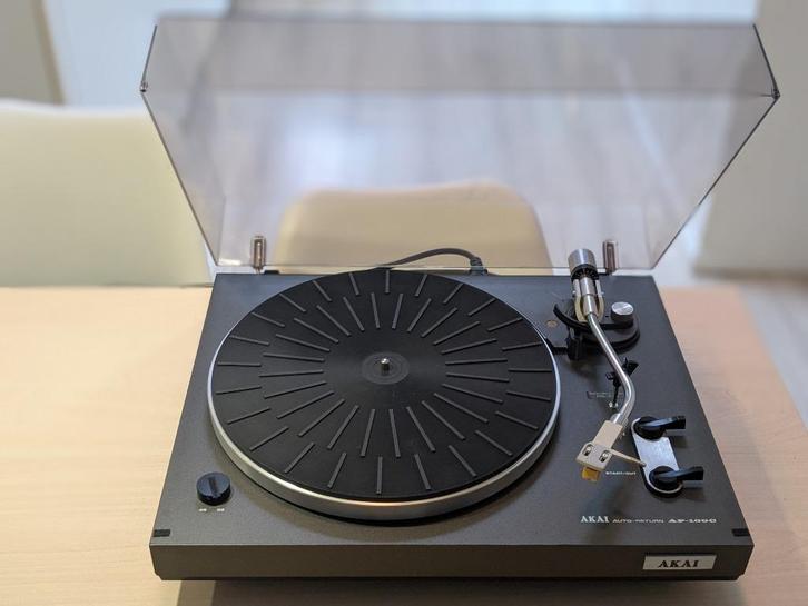 Keurige Akai AP 100C platenspeler, Audio, Tv en Foto, Platenspelers, Zo goed als nieuw, Akai, Ophalen of Verzenden