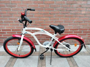 Sportieve jongens fiets vanaf ongeveer 6 jaar beschikbaar voor biedingen