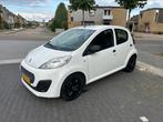 Peugeot 107 facelift, 5 deurs, airco, Auto's, Peugeot, Voorwielaandrijving, 4 stoelen, Origineel Nederlands, Handgeschakeld