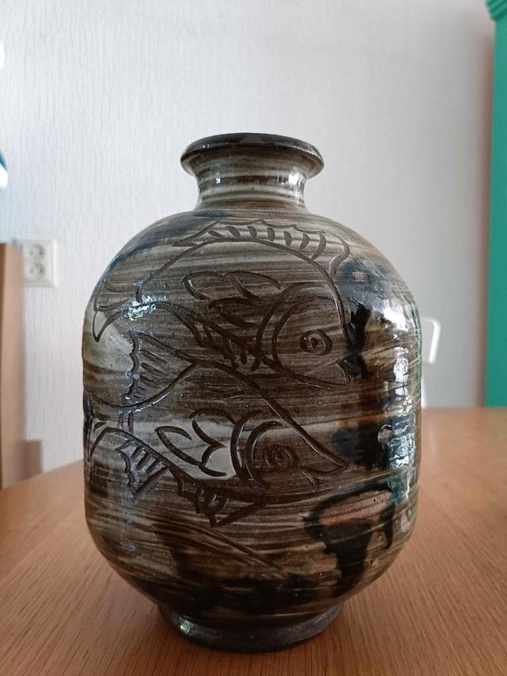 Keramieken Vaas met Vissen, Antiek en Kunst, Antiek | Vazen, Ophalen of Verzenden