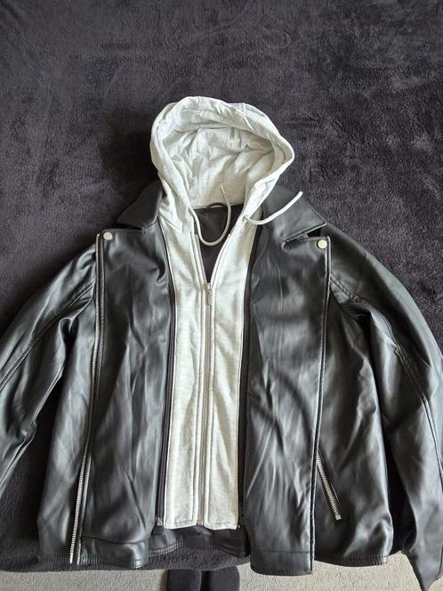 dames biker jasje met capuchon (70), Kleding | Dames, Jasjes, Kostuums en Pakken, Nieuw, Jasje, Maat 42/44 (L), Zwart, Ophalen of Verzenden